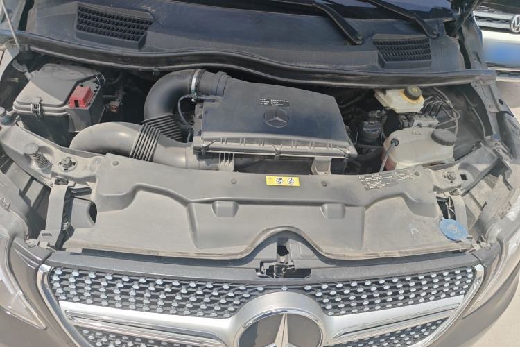 Used Mercedes-Benz Vito 2021 2.0T Elite Version 7 Seats Engine Bay