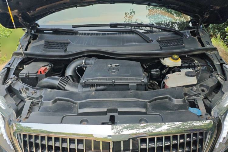 Used Mercedes-Benz Vito 2021 2.0T Elite Version 7 Seats Engine Bay