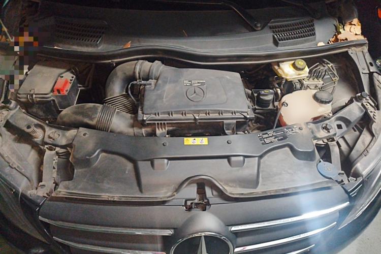 Used Mercedes-Benz Vito 2021 2.0T Business Version 7 Seats Engine Bay
