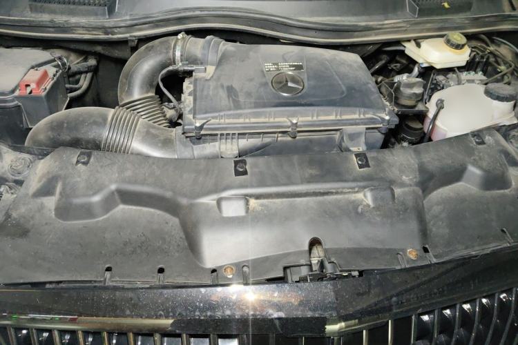 Used Mercedes-Benz Vito 2021 2.0T Business Version 7 Seats Engine Bay