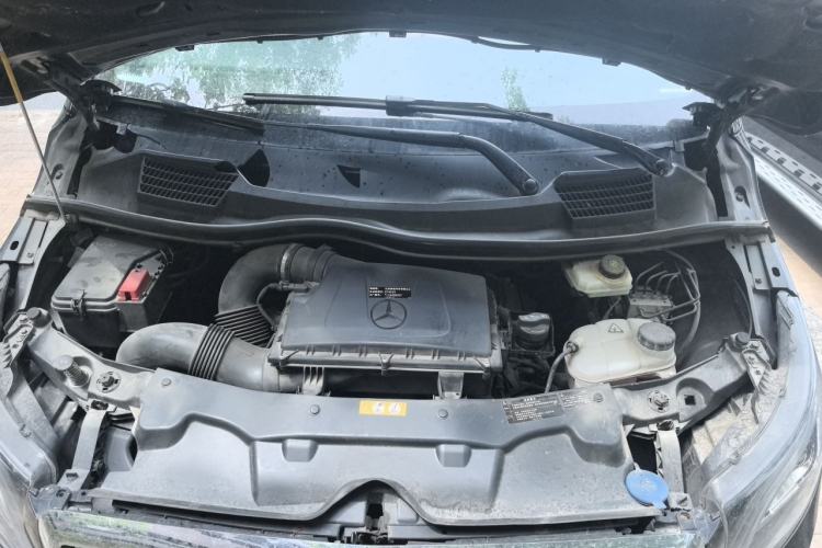 Used Mercedes-Benz Vito 2021 2.0T Elite Version 7 Seats Engine Bay