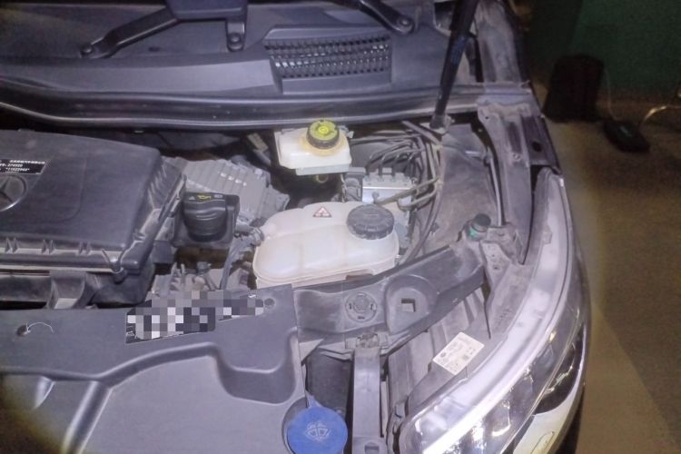 Used Mercedes-Benz Vito  Engine Bay Left