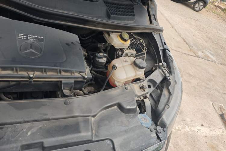 Used Mercedes-Benz Vito 2021 2.0T Business Version 7 Seats Engine Bay Left