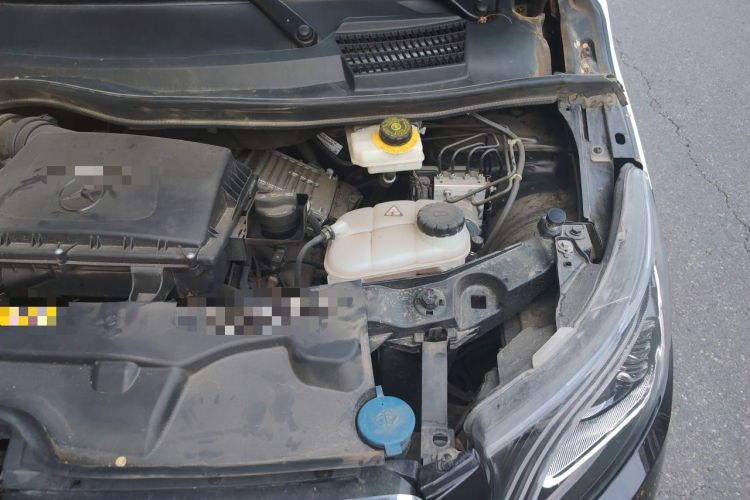 Used Mercedes-Benz Vito 2021 2.0T Elite Version 7 Seats Engine Bay Left