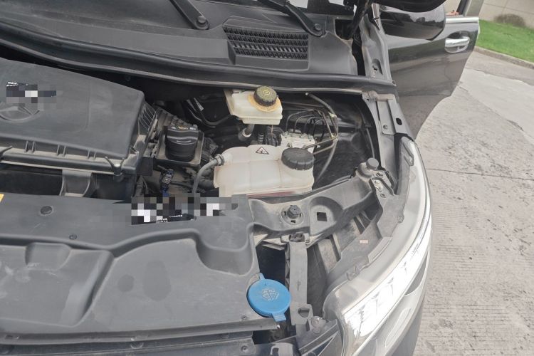 Used Mercedes-Benz Vito 2021 2.0T Business Version 7 Seats Engine Bay Left