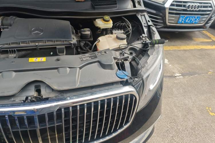 Used Mercedes-Benz Vito  Engine Bay Left