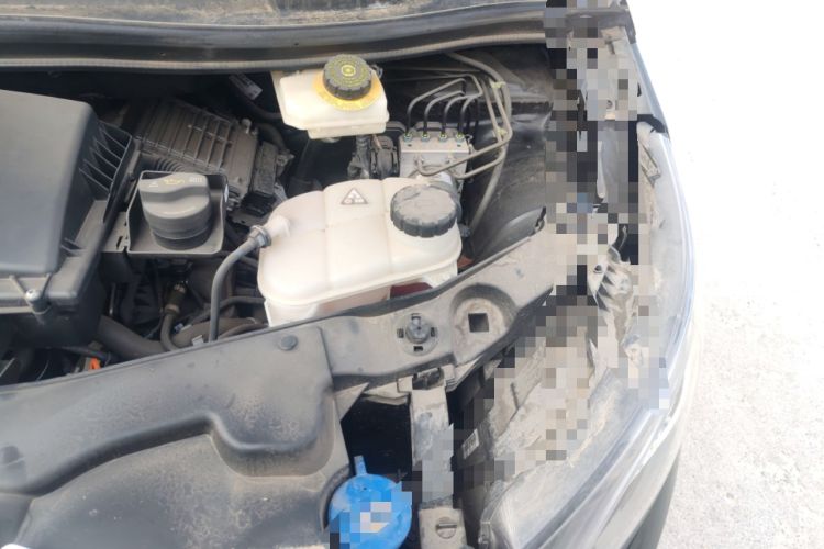 Used Mercedes-Benz Vito 2021 2.0T Elite Version 7 Seats Engine Bay Left