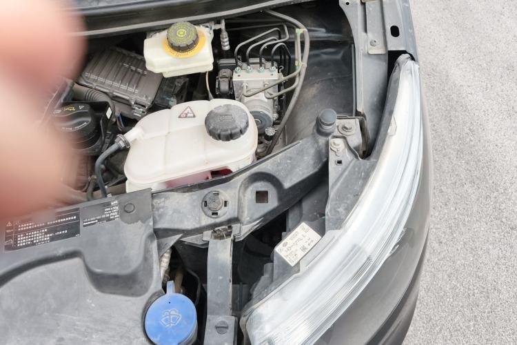 Used Mercedes-Benz Vito 2021 2.0T Elite Version 7 Seats Engine Bay Left