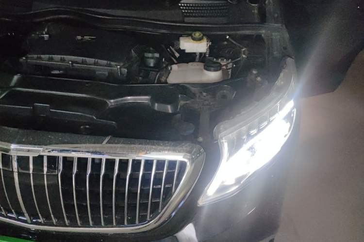 Used Mercedes-Benz Vito 2021 2.0T Business Version 7 Seats Engine Bay Left