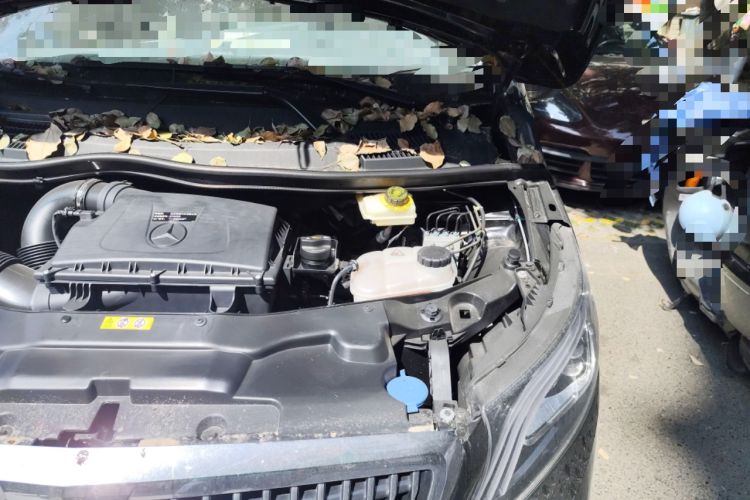 Used Mercedes-Benz Vito 2021 2.0T Elite Version 7 Seats Engine Bay Left