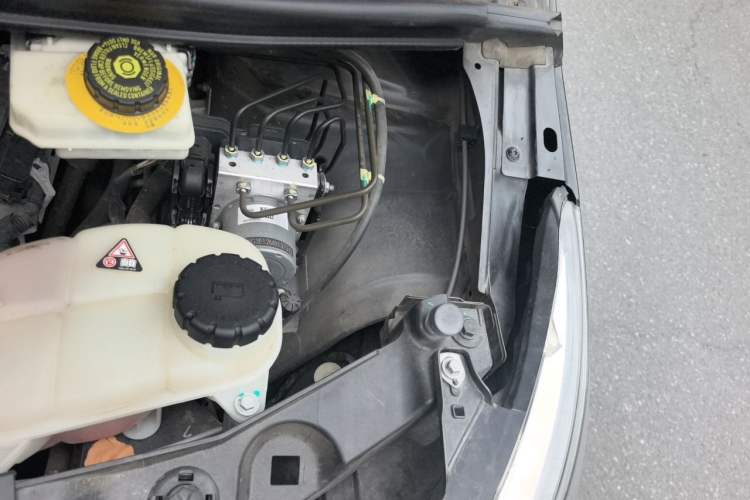 Used Mercedes-Benz Vito  Engine Bay Left