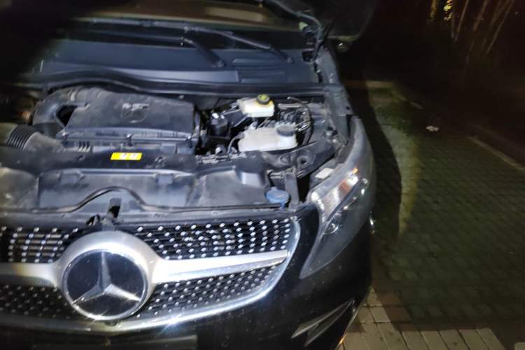 Used Mercedes-Benz Vito 2021 2.0T Business Version 7 Seats Engine Bay Left