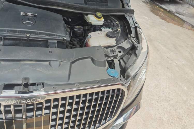 Used Mercedes-Benz Vito 2021 2.0T Elite Version 7 Seats Engine Bay Left