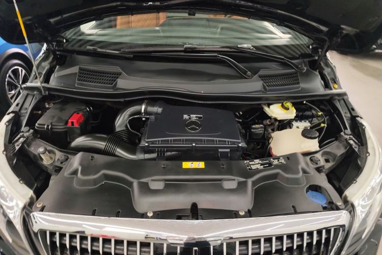 Used Mercedes-Benz Vito 2021 2.0T Business Version 7 Seats Engine Bay