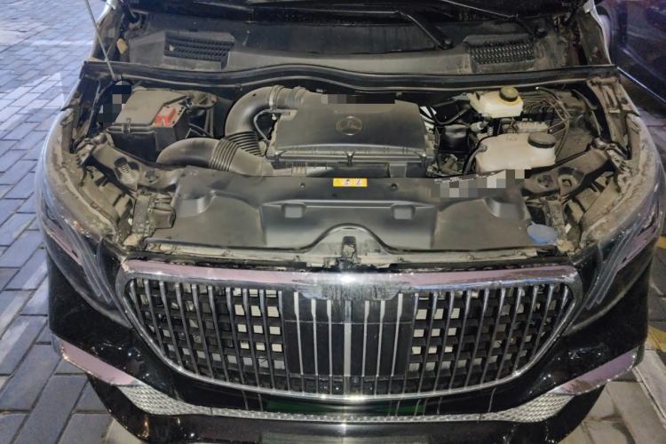 Used Mercedes-Benz Vito 2021 2.0T Business Version 7 Seats Engine Bay