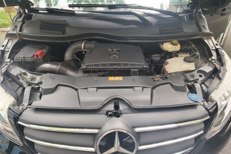 Used Mercedes-Benz Vito 2021 2.0T Elite Version 7 Seats Engine Bay