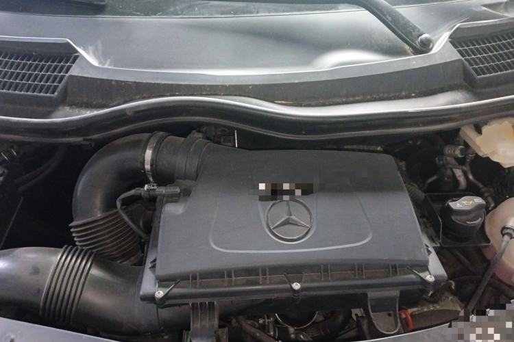 Used Mercedes-Benz Vito 2021 2.0T Elite Version 7 Seats Engine Bay