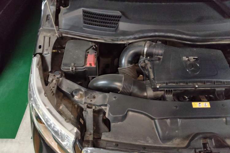 Used Mercedes-Benz Vito 2021 2.0T Business Version 7 Seats Engine Bay Right