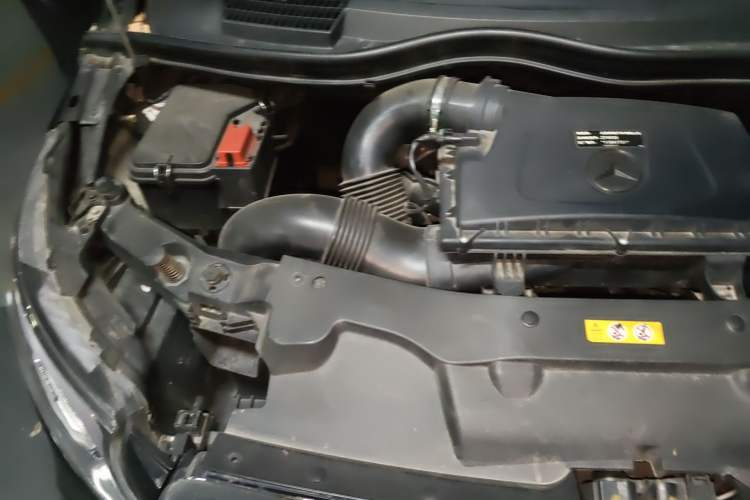 Used Mercedes-Benz Vito 2021 2.0T Business Version 7 Seats Engine Bay Right