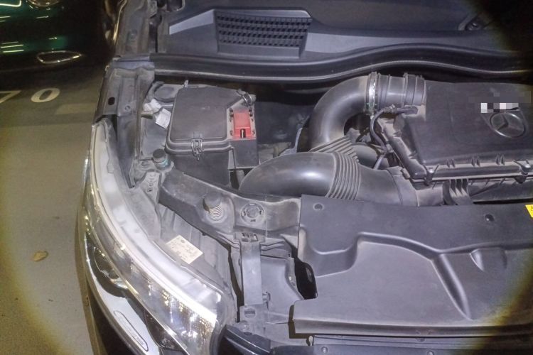 Used Mercedes-Benz Vito  Engine Bay Right