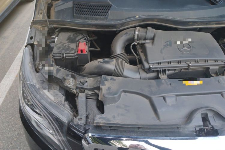 Used Mercedes-Benz Vito 2021 2.0T Elite Version 7 Seats Engine Bay Right