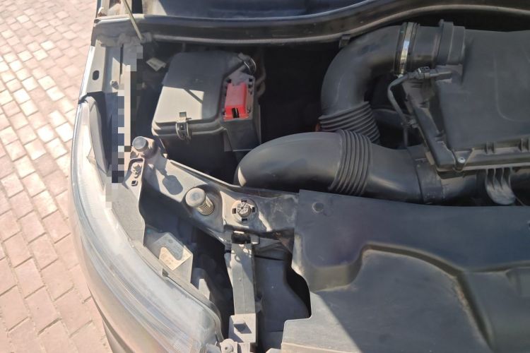 Used Mercedes-Benz Vito 2021 2.0T Elite Version 7 Seats Engine Bay Right