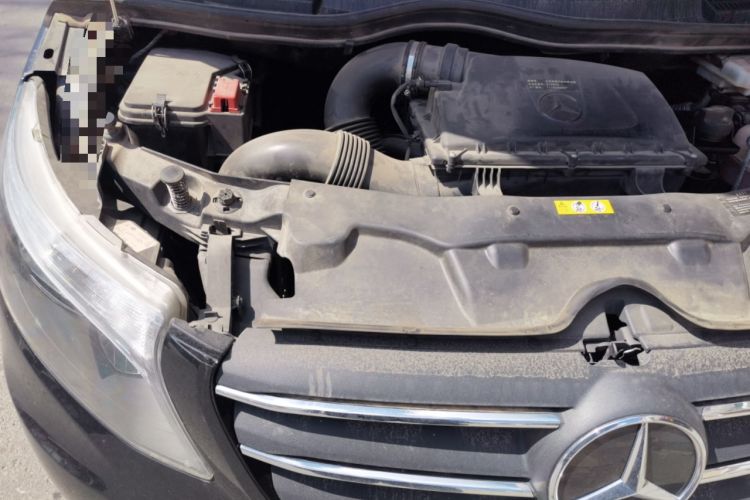 Used Mercedes-Benz Vito 2021 2.0T Elite Version 7 Seats Engine Bay Right