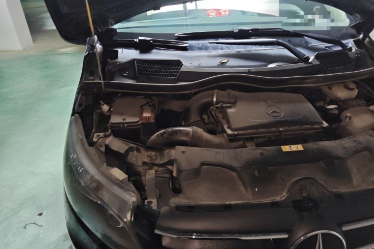 Used Mercedes-Benz Vito 2021 2.0T Business Version 7 Seats Engine Bay Right
