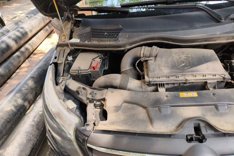 Used Mercedes-Benz Vito 2021 2.0T Elite Version 7 Seats Engine Bay Right
