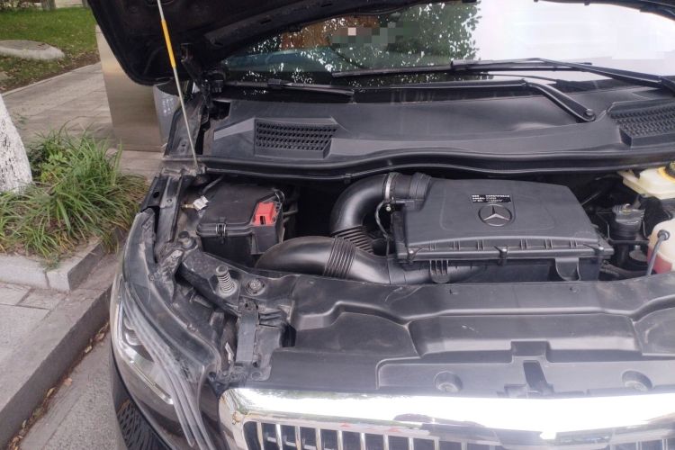 Used Mercedes-Benz Vito 2021 2.0T Elite Version 7 Seats Engine Bay Right