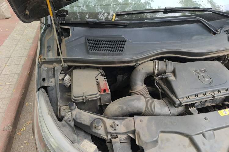 Used Mercedes-Benz Vito 2021 2.0T Business Version 7 Seats Engine Bay Right