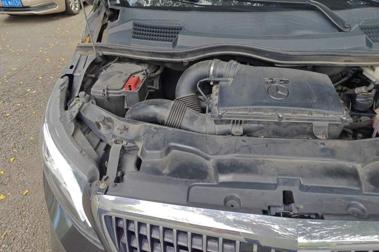 Used Mercedes-Benz Vito 2021 2.0T Business Version 7 Seats Engine Bay Right