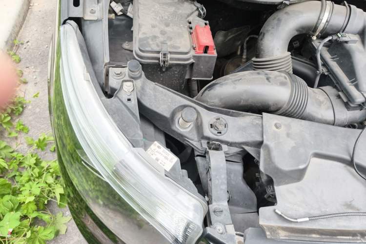 Used Mercedes-Benz Vito 2021 2.0T Elite Version 7 Seats Engine Bay Right