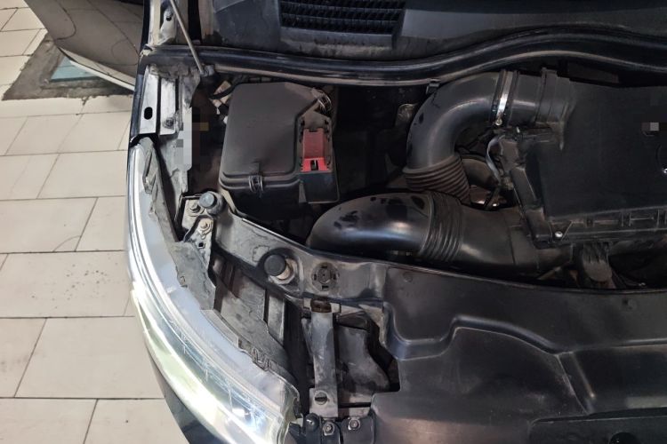 Used Mercedes-Benz Vito  Engine Bay Right