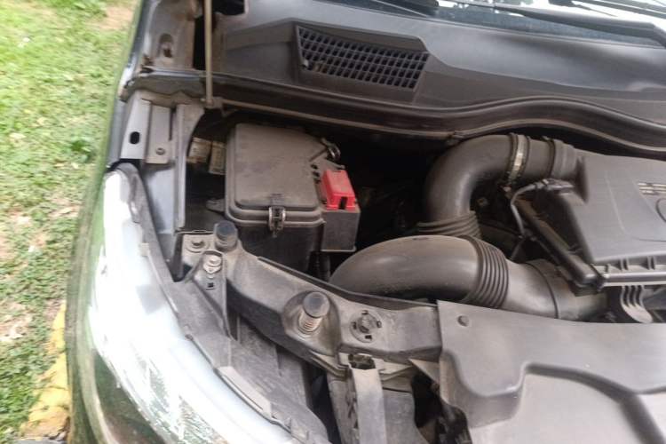 Used Mercedes-Benz Vito 2021 2.0T Elite Version 7 Seats Engine Bay Right