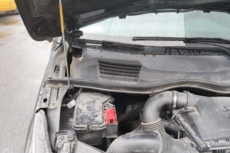 Used Mercedes-Benz Vito 2021 2.0T Elite Version 7 Seats Engine Bay Right