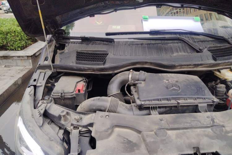 Used Mercedes-Benz Vito 2021 2.0T Business Version 7 Seats Engine Bay Right