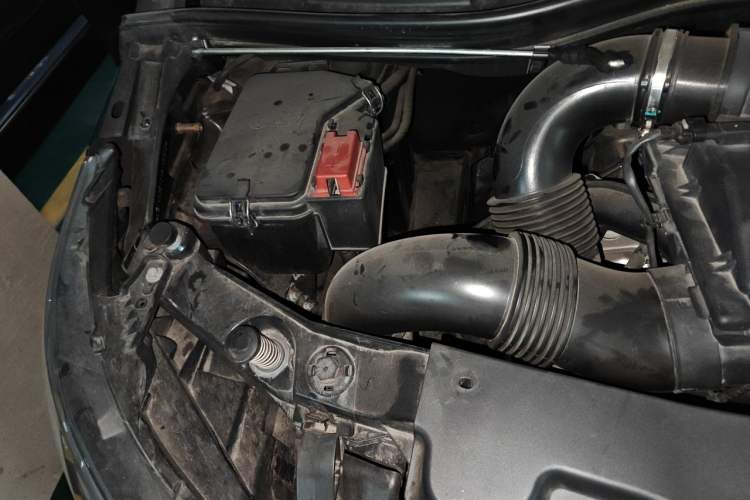 Used Mercedes-Benz Vito 2021 2.0T Business Version 7 Seats Engine Bay Right