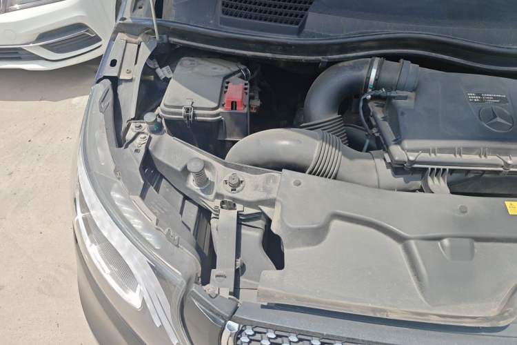 Used Mercedes-Benz Vito 2021 2.0T Elite Version 7 Seats Engine Bay Right