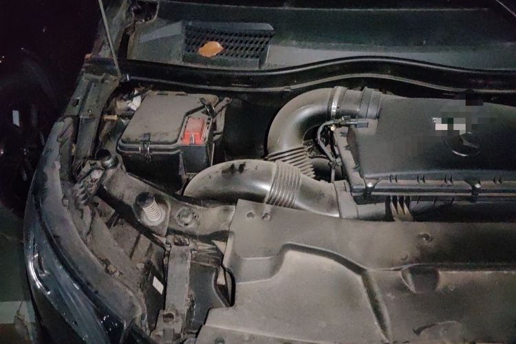 Used Mercedes-Benz Vito 2021 2.0T Business Version 7 Seats Engine Bay Right