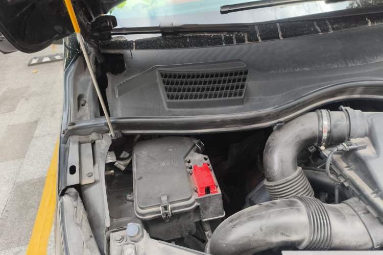 Used Mercedes-Benz Vito 2021 2.0T Business Version 7 Seats Engine Bay Right