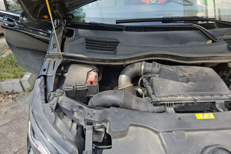 Used Mercedes-Benz Vito 2021 2.0T Business Version 7 Seats Engine Bay Right