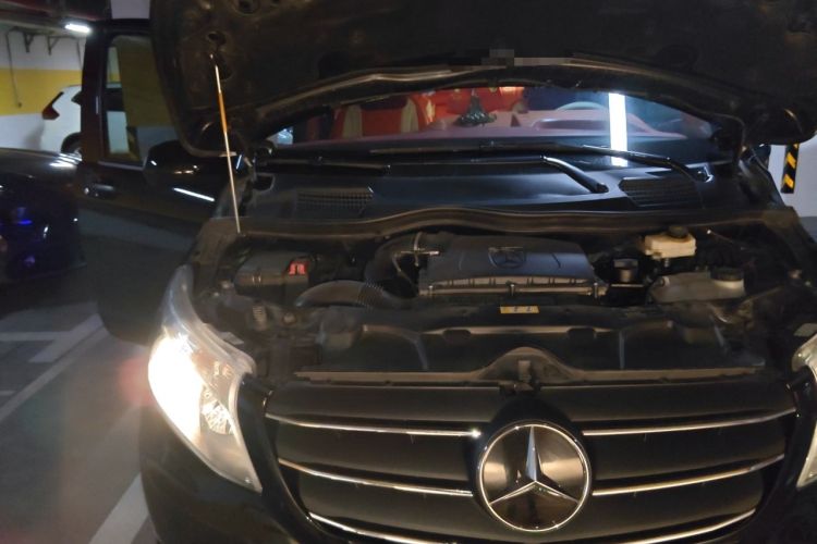 Used Mercedes-Benz Vito 2021 2.0T Business Version 7 Seats Engine Bay Right