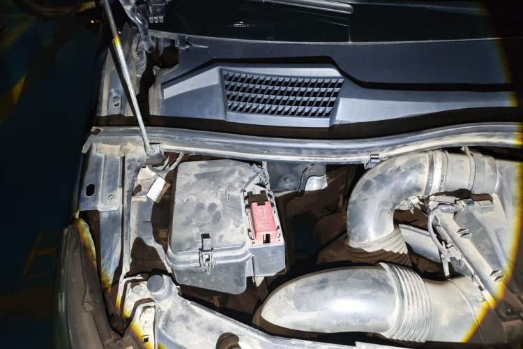 Used Mercedes-Benz Vito 2021 2.0T Elite Version 7 Seats Engine Bay Right