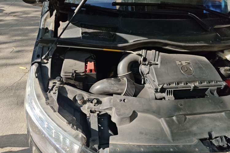 Used Mercedes-Benz Vito 2021 2.0T Elite Version 7 Seats Engine Bay Right