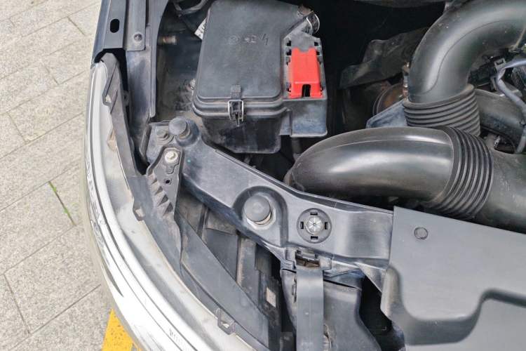 Used Mercedes-Benz Vito 2021 2.0T Business Version 8 Seats Engine Bay Right