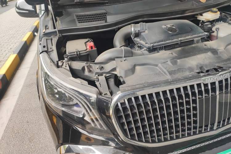 Used Mercedes-Benz Vito 2021 2.0T Elite Version 7 Seats Engine Bay Right
