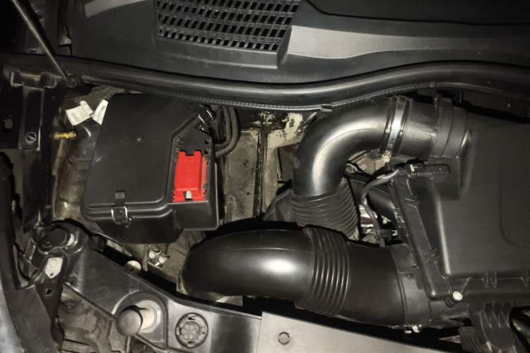Used Mercedes-Benz Vito 2021 2.0T Elite Version 7 Seats Engine Bay Right
