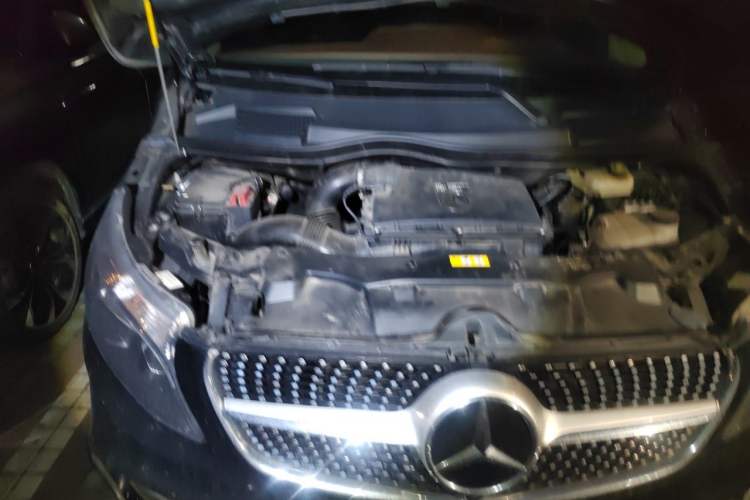 Used Mercedes-Benz Vito 2021 2.0T Business Version 7 Seats Engine Bay Right