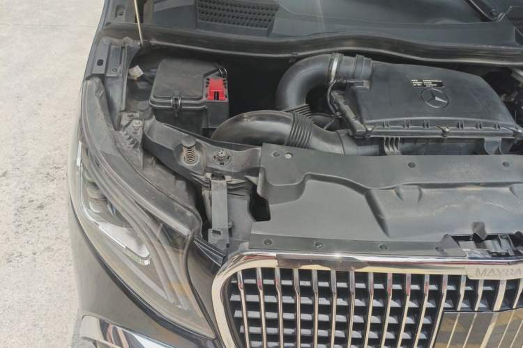 Used Mercedes-Benz Vito 2021 2.0T Elite Version 7 Seats Engine Bay Right